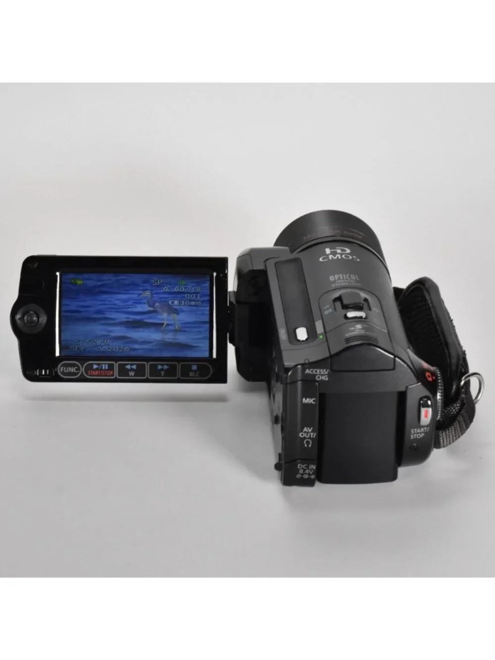 Canon VIXIA HF-10 AVCHD 16GB Dual Flash Memory/SDHC Memory HD Camcorder MINT